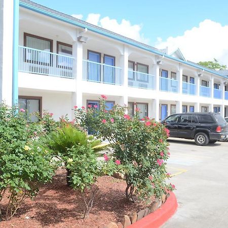 America'S Best Value Inn & Suites - Rosenberg/Houston Exterior photo