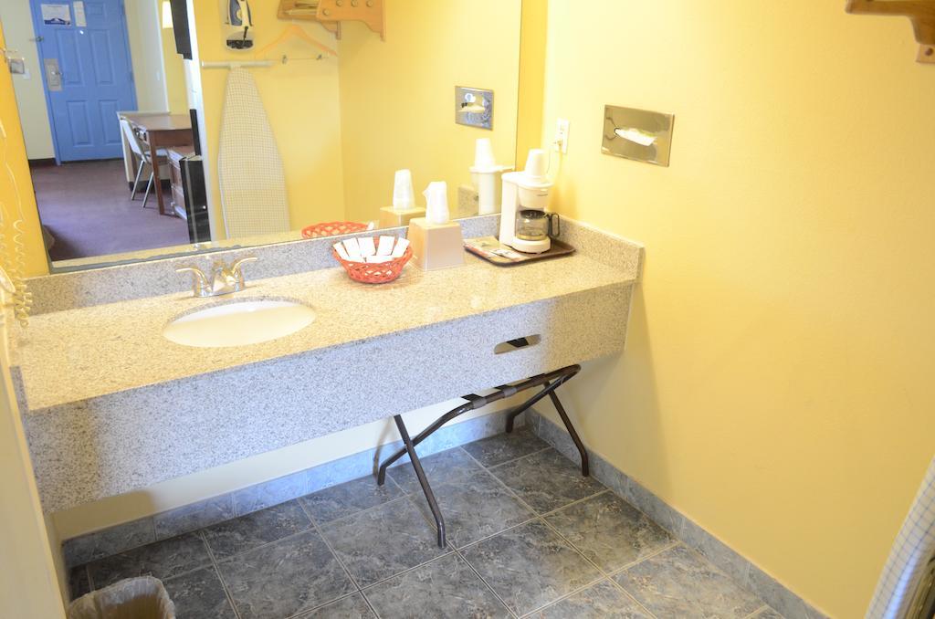 America'S Best Value Inn & Suites - Rosenberg/Houston Room photo