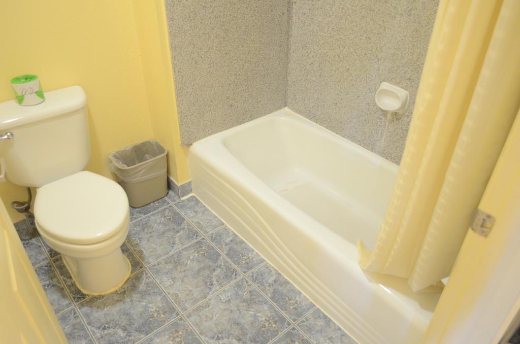 America'S Best Value Inn & Suites - Rosenberg/Houston Room photo